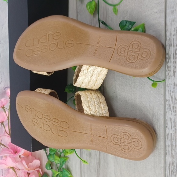 Andre Assous Featherweights Raffia Sandal NWOB - Picture 5 of 5